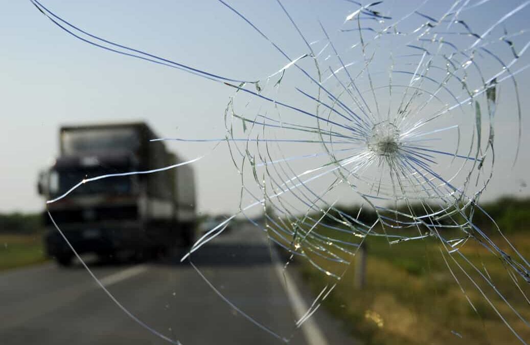 5 Tractor-trailer Crash Facts