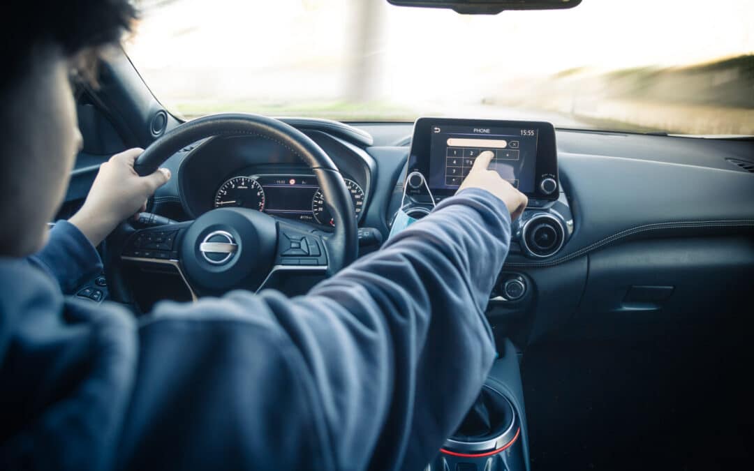 ¿Cuáles son los tipos más comunes de distracciones al conducir?