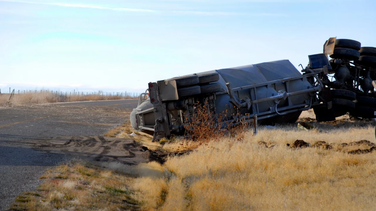 ​Steps to Take if You’ve Been in a Tractor-Trailer Collision